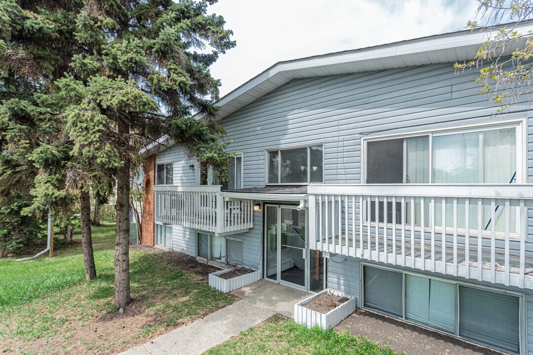 5012 118 Ave NW in Edmonton, AB - Building Photo