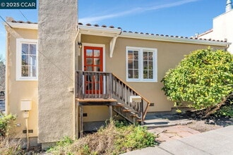 654 Mandana Blvd in Oakland, CA - Building Photo - Building Photo