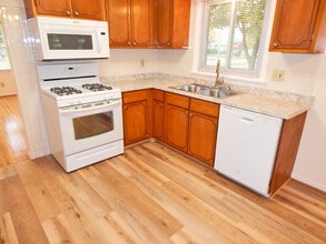 132 Independence St in Rochester, NY - Foto de edificio - Building Photo