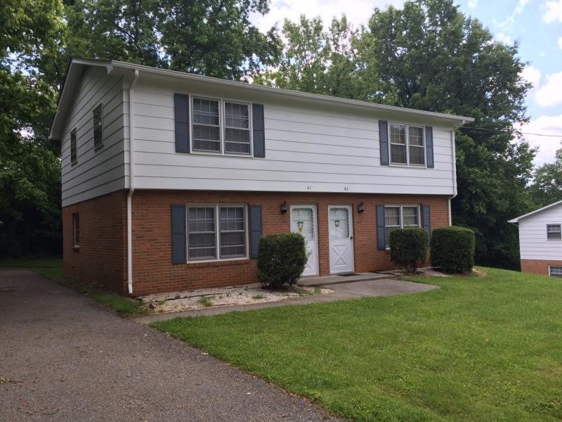 41 Sunrise Rd in Rocky Mount, VA - Building Photo