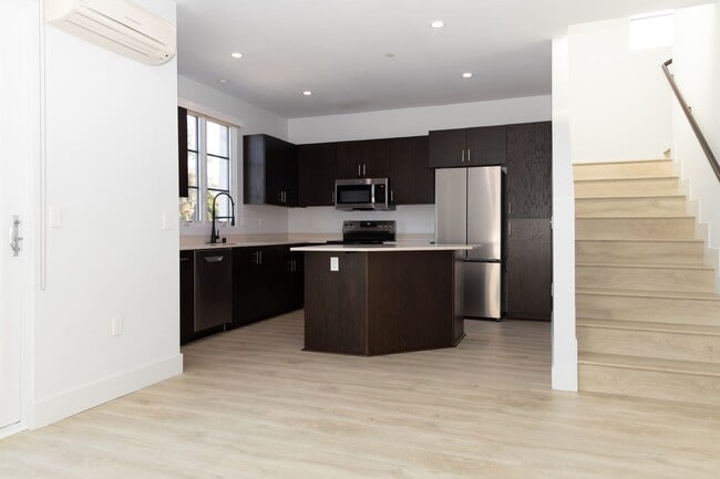 Santa Clara Courts Apartments of Ventura