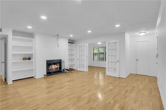 610 Summit N Dr NE in Atlanta, GA - Building Photo - Building Photo