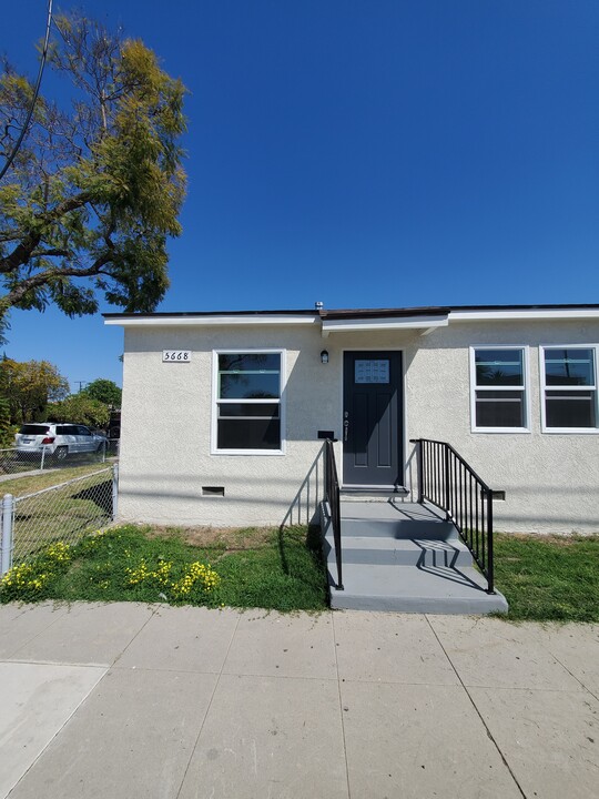 5668 Elm Ave in Long Beach, CA - Building Photo