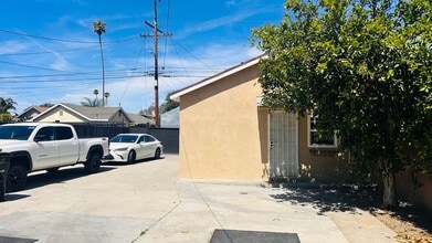 1255 E 88th Pl in Los Angeles, CA - Foto de edificio - Building Photo