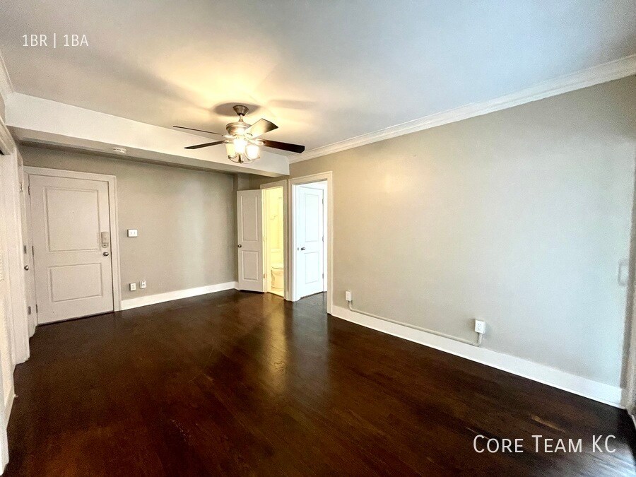 710 W 48th St-Unit -104 in Kansas City, MO - Building Photo