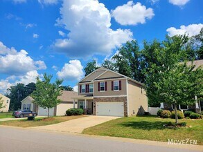 82 E Painted Way in Clayton, NC - Building Photo - Building Photo
