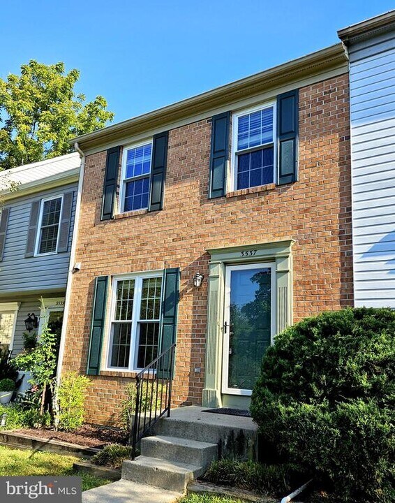 3537 Dartmoor Ln in Olney, MD - Building Photo