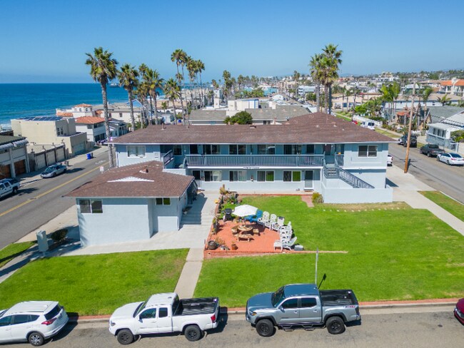 1036 S Pacific St-Unit -6 in Oceanside, CA - Foto de edificio - Building Photo