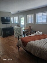 56856 Enterprise Dr in Sunriver, OR - Foto de edificio - Building Photo