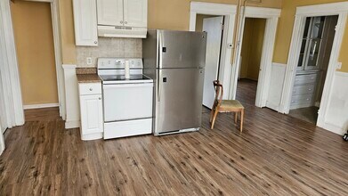 51 Norman St, Unit #2 in Waterbury, CT - Building Photo - Building Photo