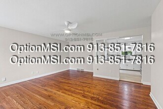 6219 W 74th St in Overland Park, KS - Building Photo - Building Photo