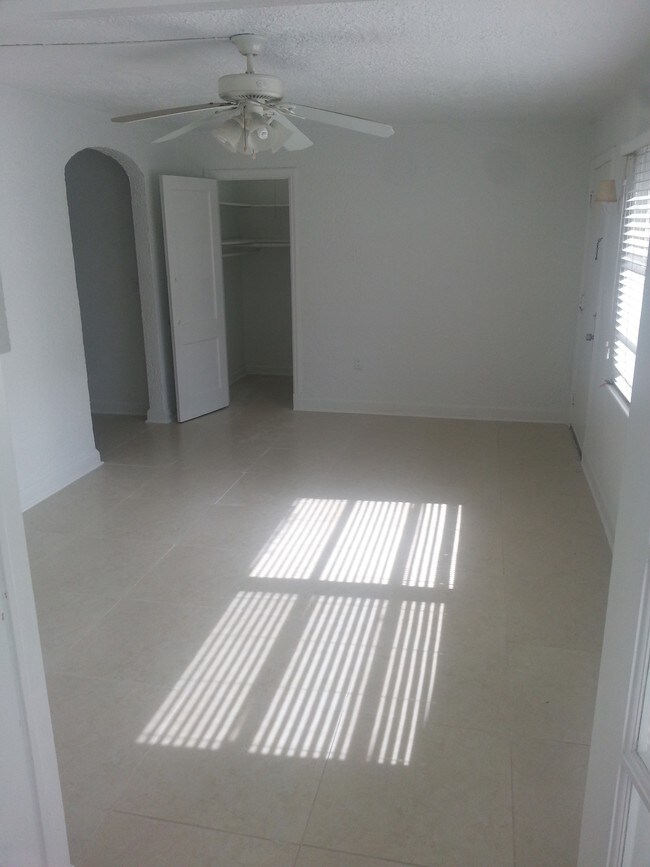 43 Sidonia Ave in Coral Gables, FL - Building Photo - Building Photo