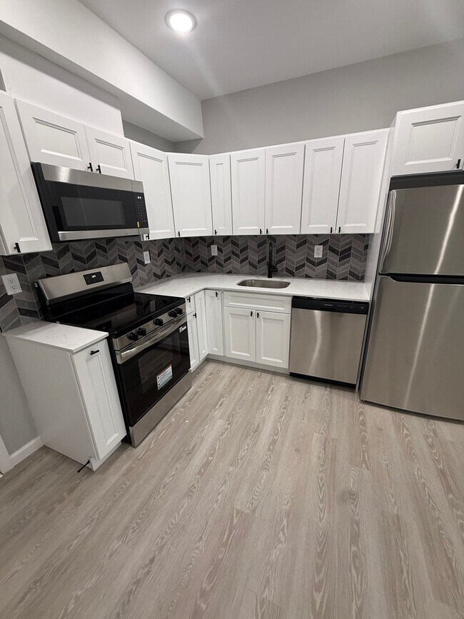 59 Pearl St, Unit 204 in Paterson, NJ - Building Photo - Building Photo