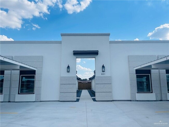 property at 10 Sugar Gdn Dr