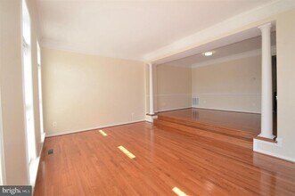25140 Boomerang Terrace in Stone Ridge, VA - Building Photo - Building Photo