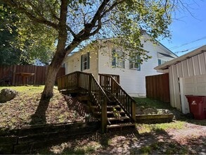 2819 McKinley Rd, Unit Duplex #2 in Johnson City, TN - Building Photo - Building Photo