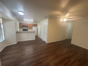 8510 Woodstone Dr in Austin, TX - Building Photo - Building Photo