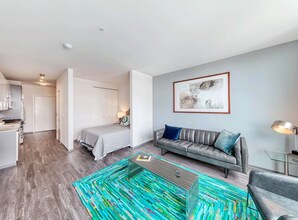 2354 N California Ave in Chicago, IL - Foto de edificio - Building Photo