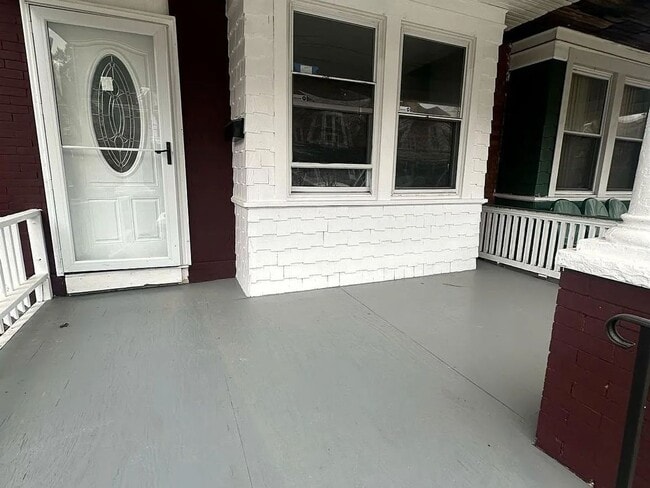 property at 32 Delawareview Ave