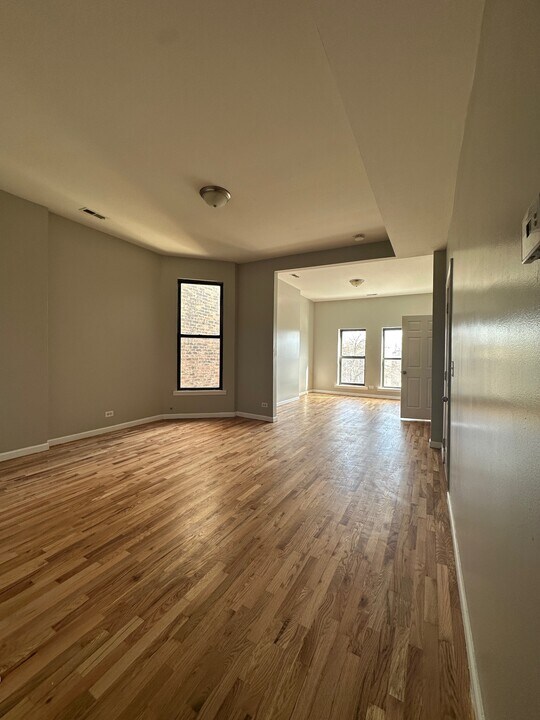 3134 W Fulton St, Unit 3 in Chicago, IL - Building Photo