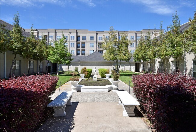 2600 Bellefontaine in Houston, TX - Building Photo - Building Photo