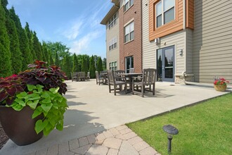 The Woodlands Apartments in Menomonee Falls, WI - Building Photo - Building Photo