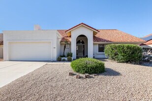 6709 W Topeka Dr in Glendale, AZ - Building Photo