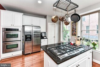 2505 S Kenmore Ct in Arlington, VA - Foto de edificio - Building Photo