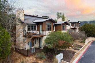 The Hillside in Austin, TX - Building Photo - Building Photo