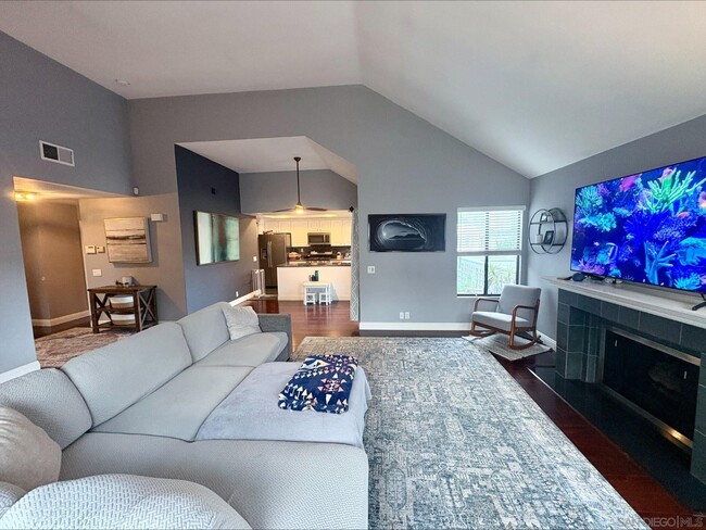 property at 534 Via De La Valle