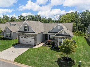 415 Balvenie Dr in Greenville, SC - Building Photo - Building Photo