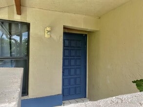 1602 Montauk Dr in Wellington, FL - Building Photo - Building Photo