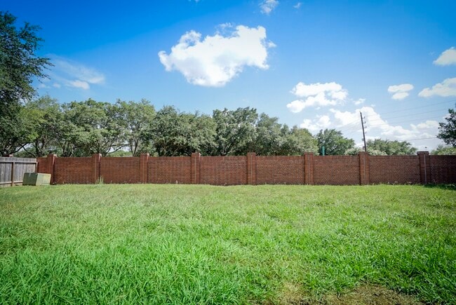 property at 1246 Manchester Cir