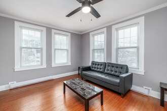 Commodore Apartments in Syracuse, NY - Foto de edificio - Interior Photo