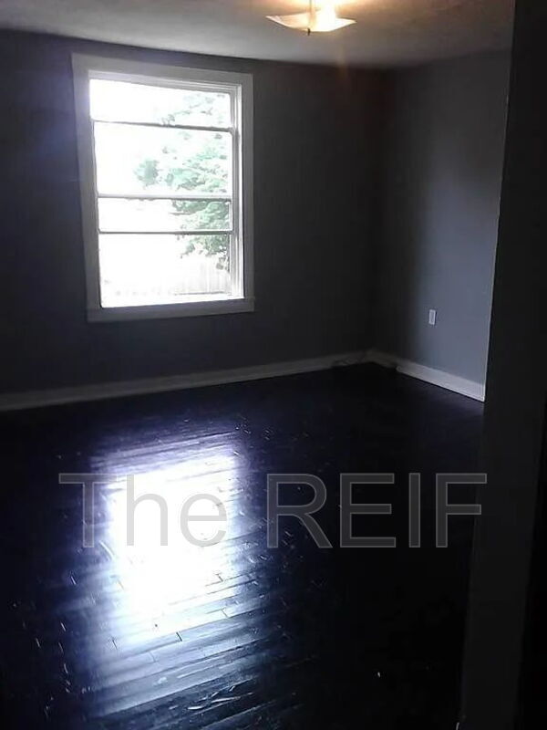 109 W Maple St in Lansing, MI - Building Photo - Building Photo