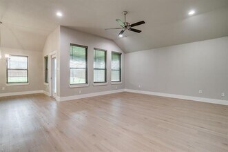 836 Mesa Vista Dr in Crowley, TX - Building Photo - Building Photo