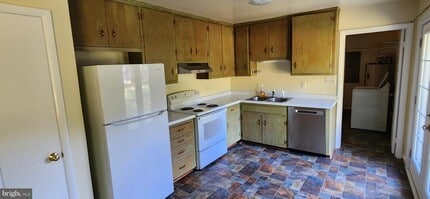 45565 Camelot Ct in Lexington Park, MD - Building Photo - Building Photo