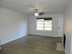 6439 Dallas Ave in Pensacola, FL - Building Photo - Building Photo