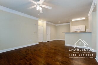 1300 Park W Blvd in Mount Pleasant, SC - Building Photo - Building Photo