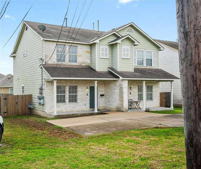 7513 Lazy Creek Dr in Austin, TX - Building Photo - Building Photo