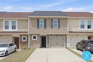 2663 Middle Br Bnd in Fayetteville, NC - Building Photo