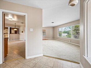 603 C St in Floresville, TX - Building Photo - Building Photo