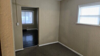 5304 Woodward St in Wayne, MI - Building Photo - Building Photo