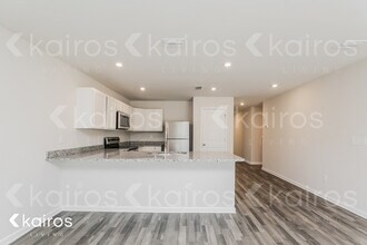 832 Whispering Creek Ave in Freeport, FL - Building Photo - Building Photo