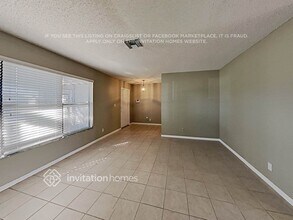 101 Greenwood Ct in Royal Palm Beach, FL - Building Photo - Building Photo