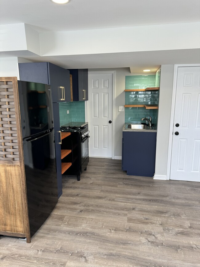 property at 914 Daleview Dr