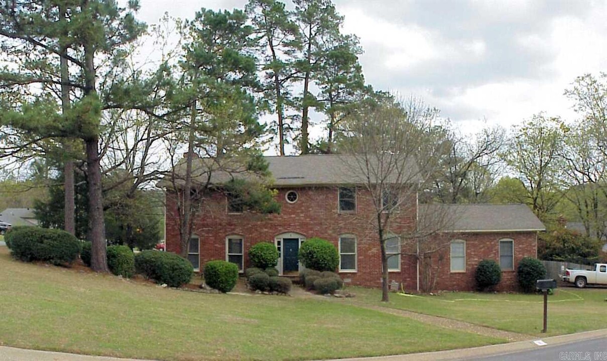 1 Patriot Ct in Little Rock, AR - Building Photo