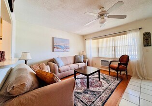 79 Kingswood B in West Palm Beach, FL - Building Photo - Building Photo