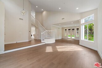 18500 St Moritz Dr in Los Angeles, CA - Building Photo - Building Photo