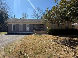 4921 Wooddale Ave in Memphis, TN - Building Photo